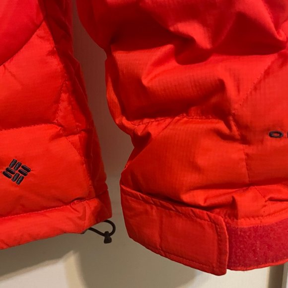 Columbia Hooded Red 700 Down Fill Jacket - Large - Picture 10 of 16